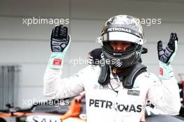 Nico Rosberg (GER) Mercedes AMG F1 celebrates his pole position in parc ferme. 08.10.2016. Formula 1 World Championship, Rd 17, Japanese Grand Prix, Suzuka, Japan, Qualifying Day.