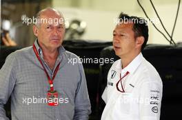 (L to R): Ron Dennis (GBR) McLaren Executive Chairman with Yusuke Hasegawa (JPN) Head of Honda F1 Programme. 08.10.2016. Formula 1 World Championship, Rd 17, Japanese Grand Prix, Suzuka, Japan, Qualifying Day.