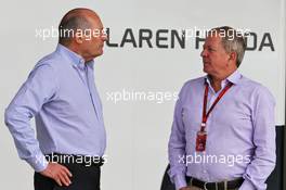 (L to R): Ron Dennis (GBR) McLaren Executive Chairman with Martin Brundle (GBR) Sky Sports Commentator. 09.10.2016. Formula 1 World Championship, Rd 17, Japanese Grand Prix, Suzuka, Japan, Race Day.