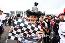 A Fernando Alonso (ESP) McLaren fan. 09.10.2016. Formula 1 World Championship, Rd 17, Japanese Grand Prix, Suzuka, Japan, Race Day.