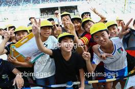 Young fans. 06.10.2016. Formula 1 World Championship, Rd 17, Japanese Grand Prix, Suzuka, Japan, Preparation Day.