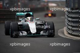 Lewis Hamilton (GBR) Mercedes AMG F1 W07 Hybrid leads Daniel Ricciardo (AUS) Red Bull Racing RB12. 29.05.2015. Formula 1 World Championship, Rd 6, Monaco Grand Prix, Monte Carlo, Monaco, Race Day.