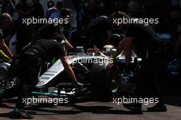 Lewis Hamilton (GBR) Mercedes AMG F1 W07 Hybrid in the pits. 28.05.2016. Formula 1 World Championship, Rd 6, Monaco Grand Prix, Monte Carlo, Monaco, Qualifying Day.