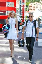 Valtteri Bottas (FIN) Williams with his girlfriend Emilia Pikkarainen (FIN). 28.05.2016. Formula 1 World Championship, Rd 6, Monaco Grand Prix, Monte Carlo, Monaco, Qualifying Day.