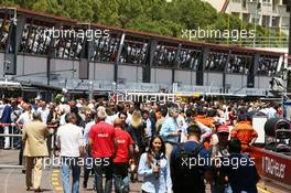 Fans in the pit lane. 28.05.2016. Formula 1 World Championship, Rd 6, Monaco Grand Prix, Monte Carlo, Monaco, Qualifying Day.