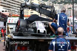 The Williams FW38 of Felipe Massa (BRA) Williams is recovered back to the pits on the back of a truck. 26.05.2016. Formula 1 World Championship, Rd 6, Monaco Grand Prix, Monte Carlo, Monaco, Practice Day.