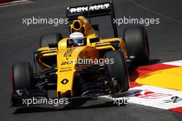 Kevin Magnussen (DEN) Renault Sport F1 Team RS16. 26.05.2016. Formula 1 World Championship, Rd 6, Monaco Grand Prix, Monte Carlo, Monaco, Practice Day.