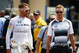 (L to R): Jenson Button (GBR) McLaren with Mike Collier (GBR) Personal Trainer. 26.05.2016. Formula 1 World Championship, Rd 6, Monaco Grand Prix, Monte Carlo, Monaco, Practice Day.
