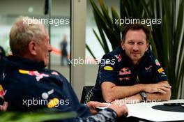 (L to R): Dr Helmut Marko (AUT) Red Bull Motorsport Consultant with Christian Horner (GBR) Red Bull Racing Team Principal. 28.10.2016. Formula 1 World Championship, Rd 19, Mexican Grand Prix, Mexico City, Mexico, Practice Day.