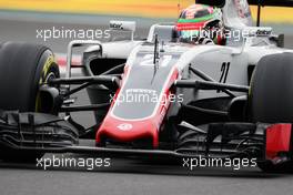Esteban Gutierrez (MEX) Haas F1 Team VF-16 waves to the fans. 28.10.2016. Formula 1 World Championship, Rd 19, Mexican Grand Prix, Mexico City, Mexico, Practice Day.