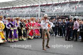 Pit entertainment. 28.10.2016. Formula 1 World Championship, Rd 19, Mexican Grand Prix, Mexico City, Mexico, Practice Day.