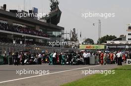 The grid before the start of the race. 30.10.2016. Formula 1 World Championship, Rd 19, Mexican Grand Prix, Mexico City, Mexico, Race Day.