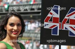 Grid girl for Lewis Hamilton (GBR) Mercedes AMG F1. 30.10.2016. Formula 1 World Championship, Rd 19, Mexican Grand Prix, Mexico City, Mexico, Race Day.