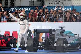 Lewis Hamilton (GBR) Mercedes AMG F1   30.10.2016. Formula 1 World Championship, Rd 19, Mexican Grand Prix, Mexico City, Mexico, Race Day.