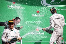 Nico Rosberg (GER) Mercedes AMG Petronas F1 W07 and Lewis Hamilton (GBR) Mercedes AMG F1 W07 . 30.10.2016. Formula 1 World Championship, Rd 19, Mexican Grand Prix, Mexico City, Mexico, Race Day.