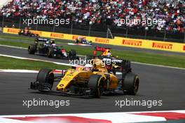 Kevin Magnussen (DEN) Renault Sport F1 Team RE16. 30.10.2016. Formula 1 World Championship, Rd 19, Mexican Grand Prix, Mexico City, Mexico, Race Day.