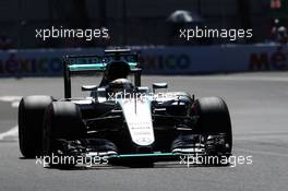 Lewis Hamilton (GBR) Mercedes AMG F1 W07 Hybrid. 29.10.2016. Formula 1 World Championship, Rd 19, Mexican Grand Prix, Mexico City, Mexico, Qualifying Day.