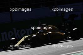 Kevin Magnussen (DEN) Renault Sport F1 Team RS16. 29.10.2016. Formula 1 World Championship, Rd 19, Mexican Grand Prix, Mexico City, Mexico, Qualifying Day.