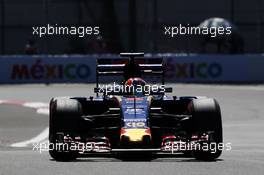 Daniil Kvyat (RUS) Scuderia Toro Rosso STR11. 29.10.2016. Formula 1 World Championship, Rd 19, Mexican Grand Prix, Mexico City, Mexico, Qualifying Day.