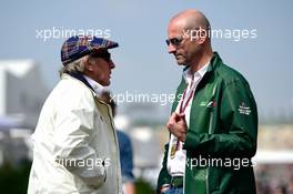 (L to R): Jackie Stewart (GBR) with Gianluca di Tondo (ITA) Heineken Global Head of Brand. 30.10.2016. Formula 1 World Championship, Rd 19, Mexican Grand Prix, Mexico City, Mexico, Race Day.