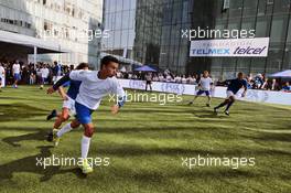 Pascal Wehrlein (GER) Manor Racing at a charity football match. 26.10.2016. Formula 1 World Championship, Rd 19, Mexican Grand Prix, Mexico City, Mexico, Preparation Day.