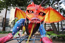Street sculptures. 27.10.2016. Formula 1 World Championship, Rd 19, Mexican Grand Prix, Mexico City, Mexico, Preparation Day.
