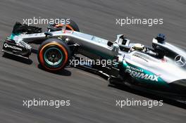 Lewis Hamilton (GBR) Mercedes AMG F1 W07 Hybrid. 30.09.2016. Formula 1 World Championship, Rd 16, Malaysian Grand Prix, Sepang, Malaysia, Friday.