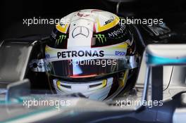 Lewis Hamilton (GBR) Mercedes AMG F1 W07 Hybrid. 30.09.2016. Formula 1 World Championship, Rd 16, Malaysian Grand Prix, Sepang, Malaysia, Friday.