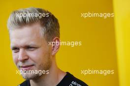 Kevin Magnussen (DEN) Renault Sport F1 Team. 30.09.2016. Formula 1 World Championship, Rd 16, Malaysian Grand Prix, Sepang, Malaysia, Friday.
