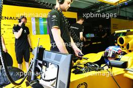 Jolyon Palmer (GBR) Renault Sport F1 Team RS16. 30.09.2016. Formula 1 World Championship, Rd 16, Malaysian Grand Prix, Sepang, Malaysia, Friday.