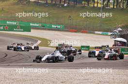 Valtteri Bottas (FIN) Williams FW38 at the start of the race. 02.10.2016. Formula 1 World Championship, Rd 16, Malaysian Grand Prix, Sepang, Malaysia, Sunday.