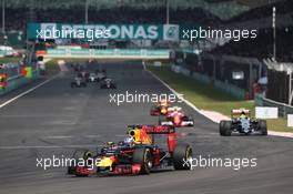 Daniel Ricciardo (AUS) Red Bull Racing RB12. 02.10.2016. Formula 1 World Championship, Rd 16, Malaysian Grand Prix, Sepang, Malaysia, Sunday.
