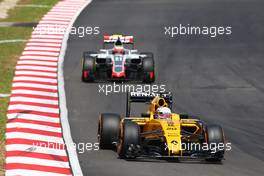 Kevin Magnussen (DEN) Renault Sport F1 Team RS16. 02.10.2016. Formula 1 World Championship, Rd 16, Malaysian Grand Prix, Sepang, Malaysia, Sunday.