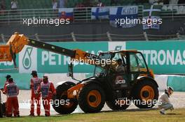 Lewis Hamilton (GBR) Mercedes AMG F1 W07 Hybrid retired from the race with a blown engine. 02.10.2016. Formula 1 World Championship, Rd 16, Malaysian Grand Prix, Sepang, Malaysia, Sunday.