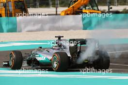 Lewis Hamilton (GBR) Mercedes AMG F1 W07 Hybrid retired from the race with a blown engine. 02.10.2016. Formula 1 World Championship, Rd 16, Malaysian Grand Prix, Sepang, Malaysia, Sunday.