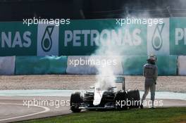 Lewis Hamilton (GBR) Mercedes AMG F1 W07 Hybrid retired from the race with a blown engine. 02.10.2016. Formula 1 World Championship, Rd 16, Malaysian Grand Prix, Sepang, Malaysia, Sunday.
