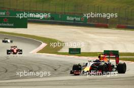 Max Verstappen (NLD) Red Bull Racing RB12. 02.10.2016. Formula 1 World Championship, Rd 16, Malaysian Grand Prix, Sepang, Malaysia, Sunday.