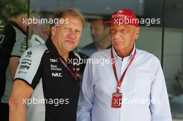 (L to R): Robert Fernley (GBR) Sahara Force India F1 Team Deputy Team Principal with Niki Lauda (AUT) Mercedes Non-Executive Chairman. 02.10.2016. Formula 1 World Championship, Rd 16, Malaysian Grand Prix, Sepang, Malaysia, Sunday.