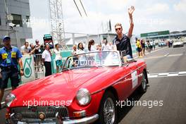 Daniil Kvyat (RUS) Scuderia Toro Rosso on the drivers parade. 02.10.2016. Formula 1 World Championship, Rd 16, Malaysian Grand Prix, Sepang, Malaysia, Sunday.