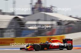 Daniel Ricciardo (AUS) Red Bull Racing RB12. 29.10.2016. Formula 1 World Championship, Rd 4, Russian Grand Prix, Sochi Autodrom, Sochi, Russia, Practice Day.