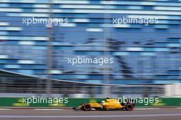 Kevin Magnussen (DEN) Renault Sport F1 Team RS16. 29.10.2016. Formula 1 World Championship, Rd 4, Russian Grand Prix, Sochi Autodrom, Sochi, Russia, Practice Day.