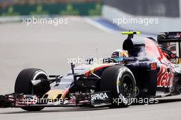 Carlos Sainz Jr (ESP) Scuderia Toro Rosso STR11. 29.10.2016. Formula 1 World Championship, Rd 4, Russian Grand Prix, Sochi Autodrom, Sochi, Russia, Practice Day.