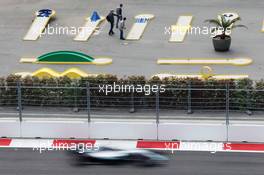 Lewis Hamilton (GBR) Mercedes AMG F1 W07 Hybrid. 29.10.2016. Formula 1 World Championship, Rd 4, Russian Grand Prix, Sochi Autodrom, Sochi, Russia, Practice Day.