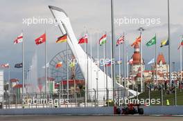 Daniil Kvyat (RUS) Red Bull Racing RB12. 29.10.2016. Formula 1 World Championship, Rd 4, Russian Grand Prix, Sochi Autodrom, Sochi, Russia, Practice Day.