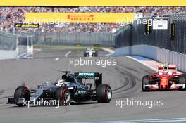 Lewis Hamilton (GBR) Mercedes AMG F1 W07 Hybrid. 01.05.2016. Formula 1 World Championship, Rd 4, Russian Grand Prix, Sochi Autodrom, Sochi, Russia, Race Day.