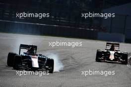 Pascal Wehrlein (GER) Manor Racing MRT05 locks up under braking. 01.05.2016. Formula 1 World Championship, Rd 4, Russian Grand Prix, Sochi Autodrom, Sochi, Russia, Race Day.