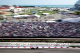 Romain Grosjean (FRA) Haas F1 Team VF-16. 01.05.2016. Formula 1 World Championship, Rd 4, Russian Grand Prix, Sochi Autodrom, Sochi, Russia, Race Day.