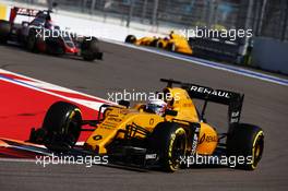 Kevin Magnussen (DEN) Renault Sport F1 Team RS16. 01.05.2016. Formula 1 World Championship, Rd 4, Russian Grand Prix, Sochi Autodrom, Sochi, Russia, Race Day.