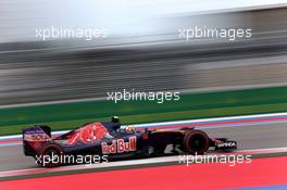 Carlos Sainz (ESP), Scuderia Toro Rosso  30.04.2016. Formula 1 World Championship, Rd 4, Russian Grand Prix, Sochi Autodrom, Sochi, Russia, Qualifying Day.