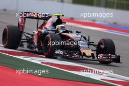 Carlos Sainz (ESP), Scuderia Toro Rosso  30.04.2016. Formula 1 World Championship, Rd 4, Russian Grand Prix, Sochi Autodrom, Sochi, Russia, Qualifying Day.